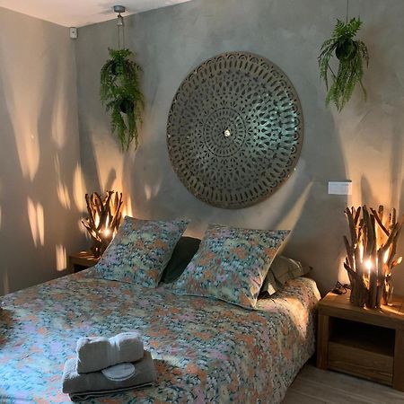 Bed and Breakfast Le Paon Bleu Annecy Poisy Esterno foto