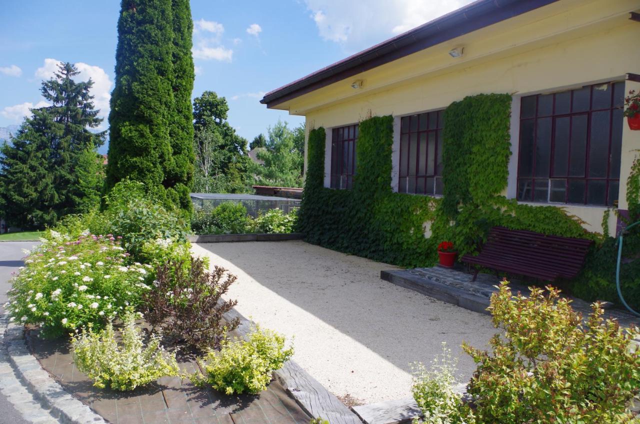 Bed and Breakfast Le Paon Bleu Annecy Poisy Esterno foto