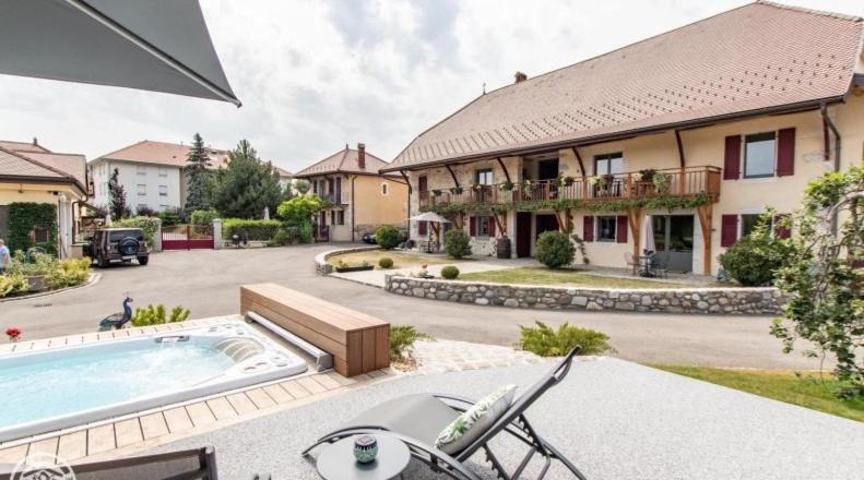 Bed and Breakfast Le Paon Bleu Annecy Poisy Esterno foto