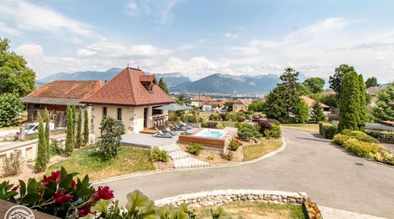 Bed and Breakfast Le Paon Bleu Annecy Poisy Esterno foto